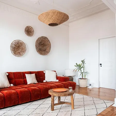 Modern And Luxurious In *