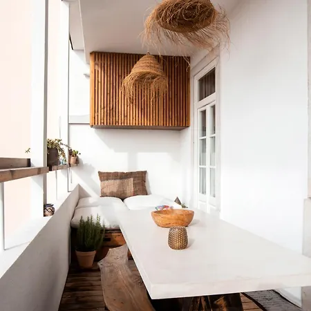 Modern And Luxurious In Apartment *