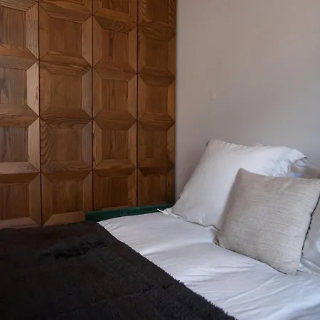 Modern And Luxurious In *